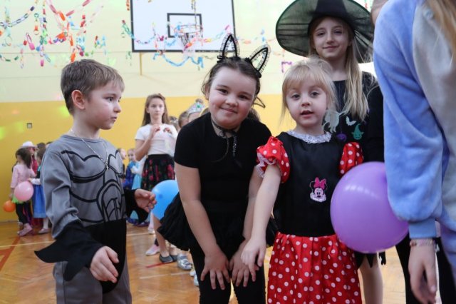 b_1024_768_0_00_images_2023_2024_WYDARZENIA_Choinka_418275042_840203331240950_8994193022051589216_n